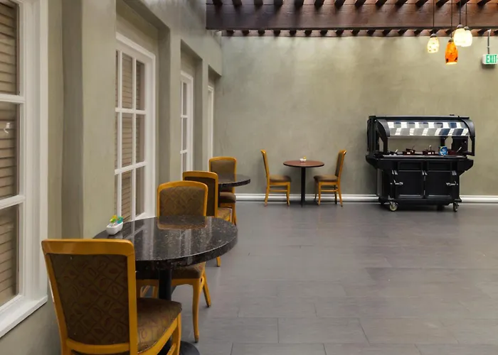 Best Western Plus Newport Mesa Inn